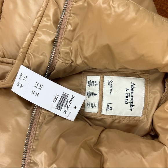 NWT Abercrombie & Fitch Oversized Utility Puffer Jacket Tan Size XS - Picture 4 of 6